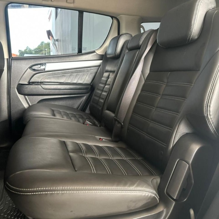 Isuzu Mu-X Aut 4X4 2022 - foto 8