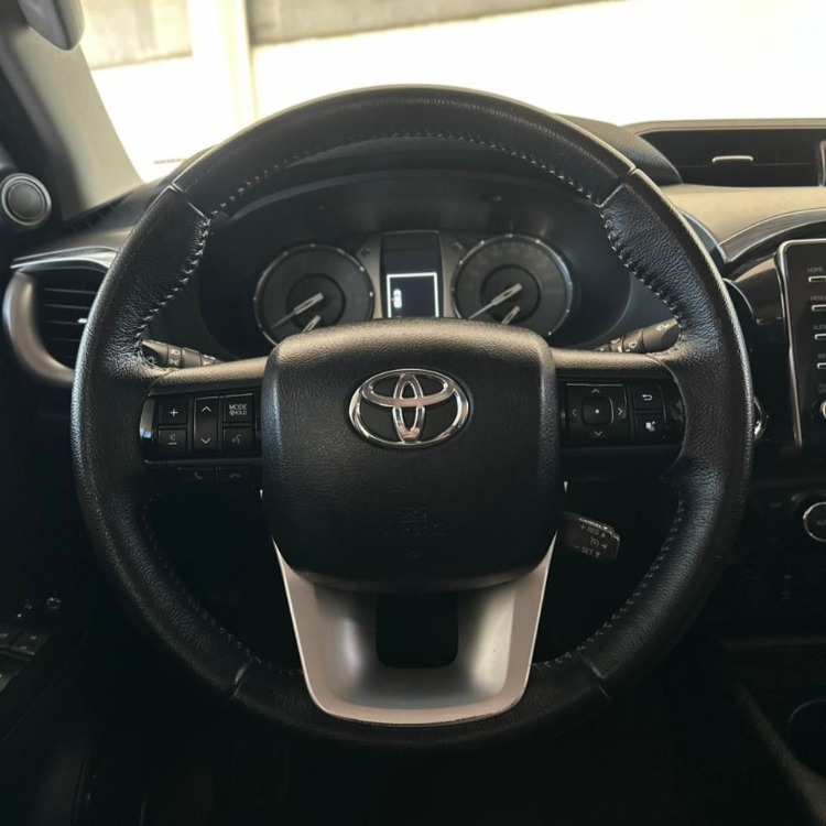 Toyota Hilux D/C 4X4 Srv Aut. Limited. 2022 — foto 4