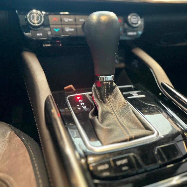 Jeep Commander Overland 2024 — foto 5