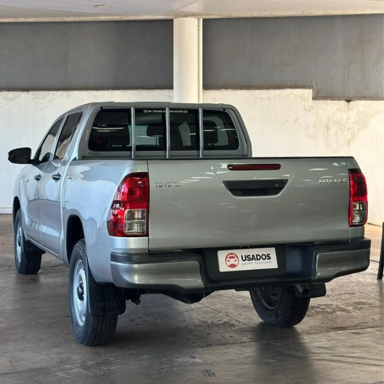 Toyota Hilux D/C 4X4 Dx Mec 2023 - foto 8