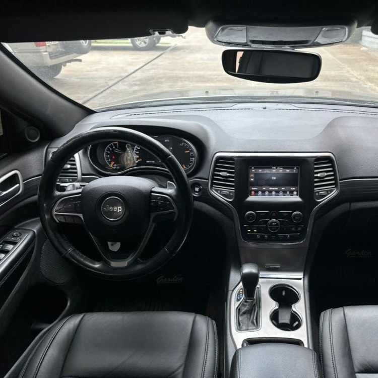 Jeep Grand Cherokee Laredo 4X2 2019 — foto 4