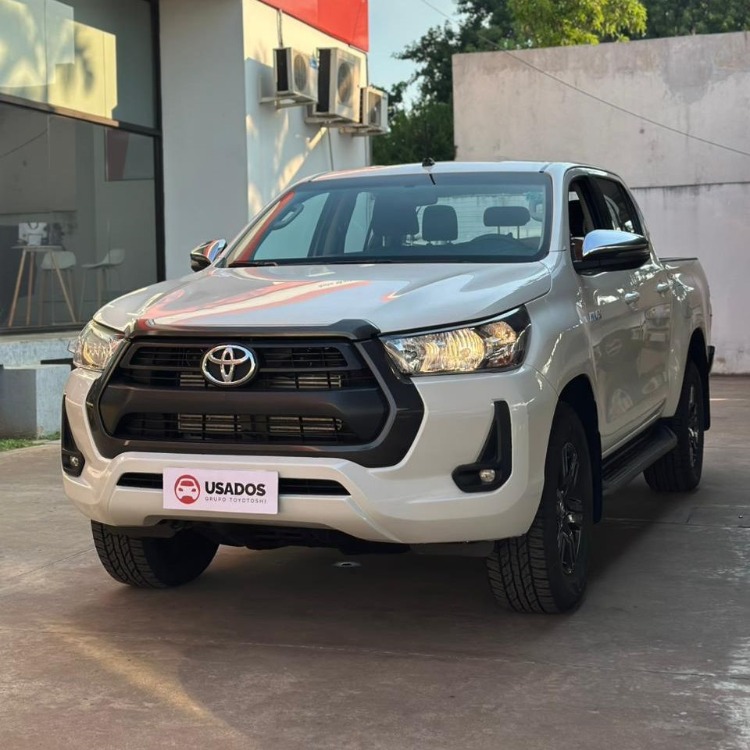 Toyota Hilux D/C 4X4 Sr Aut 2023 — foto 3