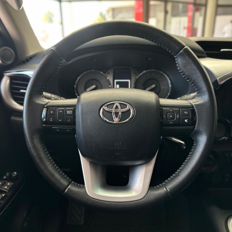 Toyota Hilux D/C 4X4 Srv Mec 2025 — foto 5
