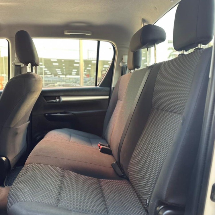 Toyota Hilux D/C 4X4 Sr Aut 2023 — foto 7