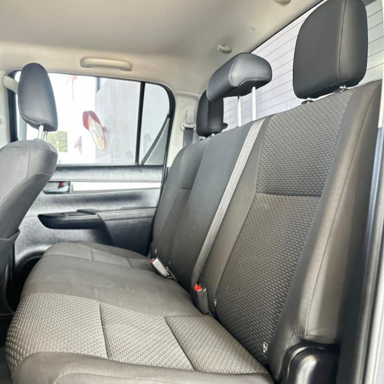 Toyota Hilux D/C 4X4 Sr. Aut 2024 - foto 8