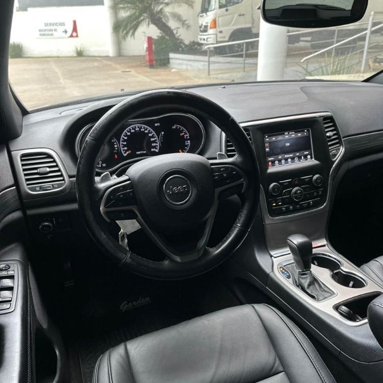 Jeep Grand Cherokee Laredo 4X2 2019 — foto 5