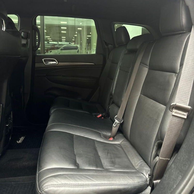 Jeep Grand Cherokee Laredo 4X2 2019 — foto 7