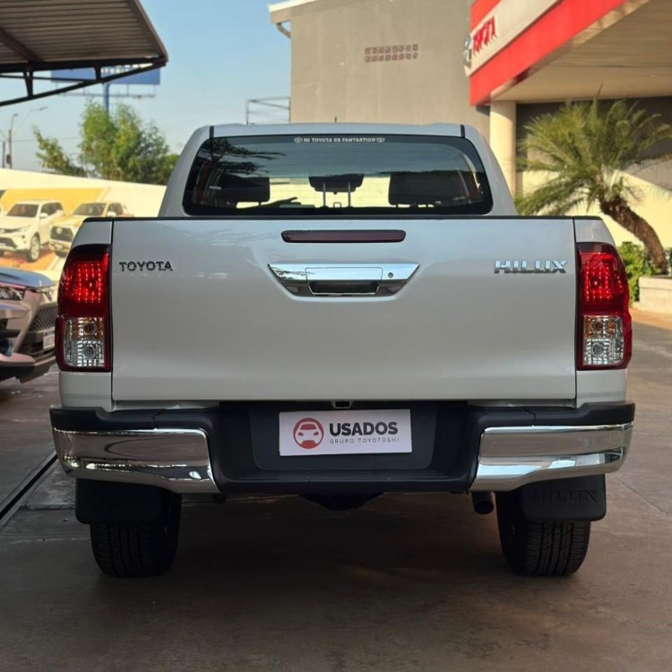 Toyota Hilux D/C 4X4 Sr Aut 2023 - foto 8