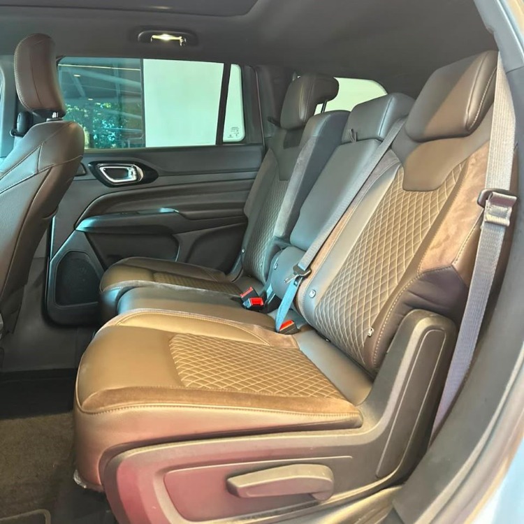 Jeep Commander Overland 2024 — foto 7