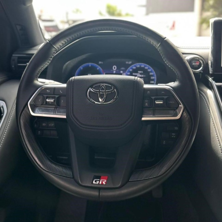 Toyota Land Cruiser 300 Gr-S 2025 — foto 5