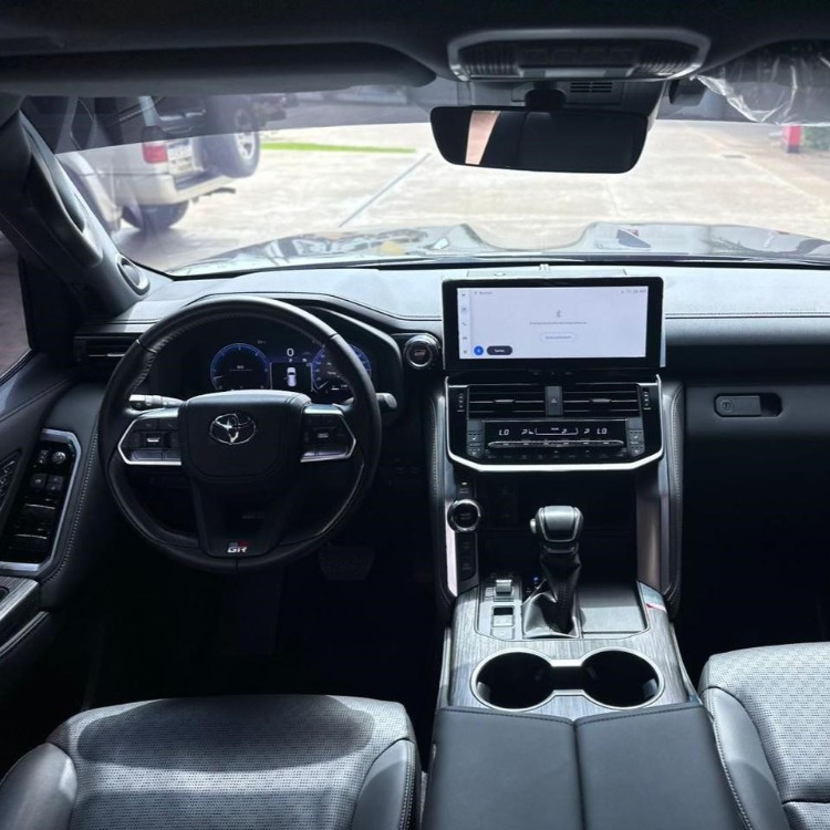 Toyota Land Cruiser 300 Gr-S 2025 — foto 6