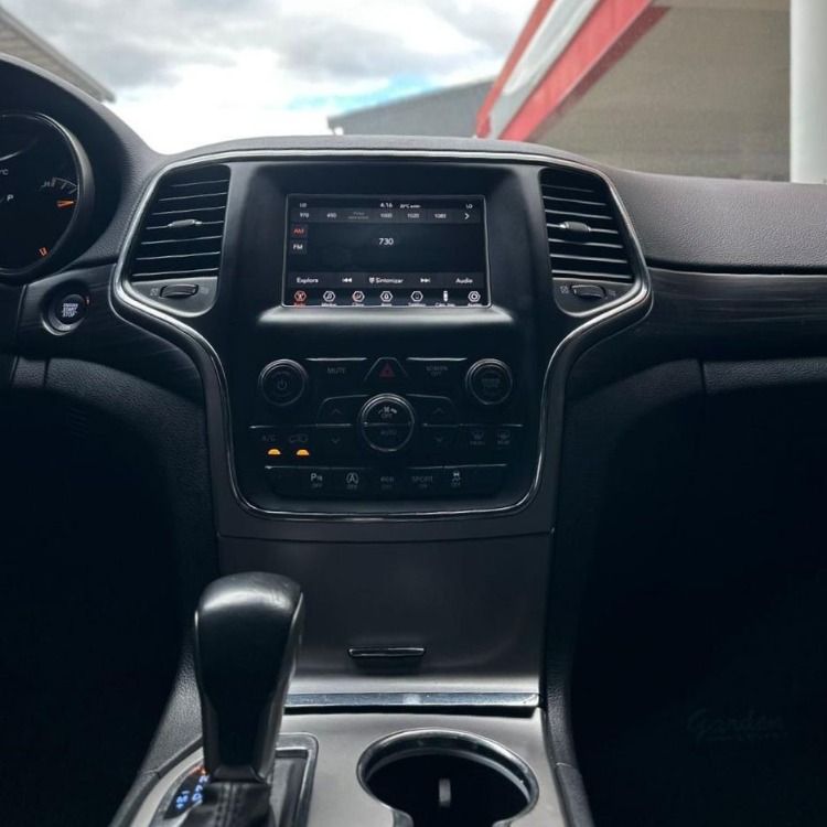 Jeep Grand Cherokee Laredo 4X2 2019 — foto 6
